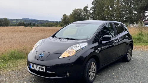NISSAN LEAF