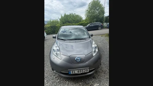 NISSAN LEAF Tekna