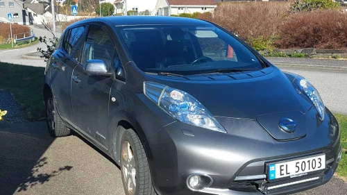 NISSAN LEAF Tekna
