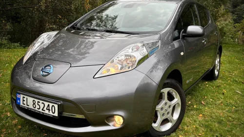 NISSAN LEAF