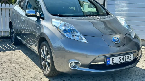 NISSAN LEAF Tekna