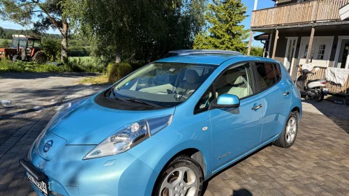 NISSAN LEAF Visia