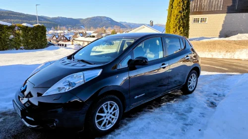 NISSAN LEAF Tekna