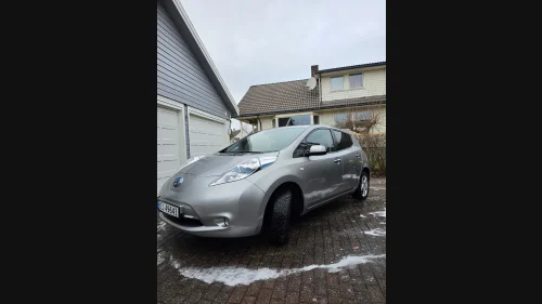 NISSAN LEAF Tekna