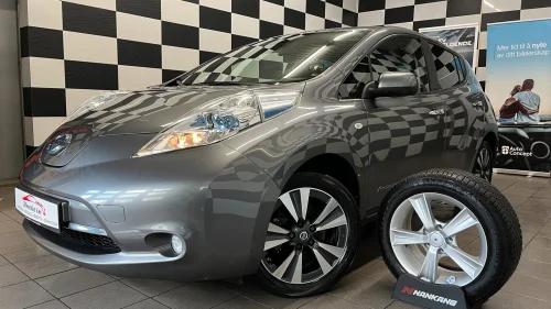 NISSAN LEAF ///TEKNA///TOPP MODELL*SKINN*1-EIER*12/12 STREKER*NY EU