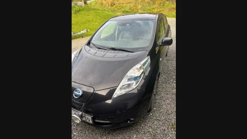 NISSAN LEAF