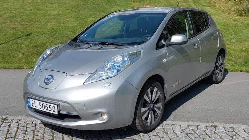 NISSAN LEAF Tekna