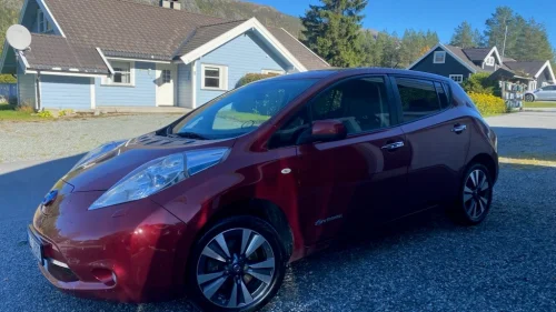 NISSAN LEAF Tekna
