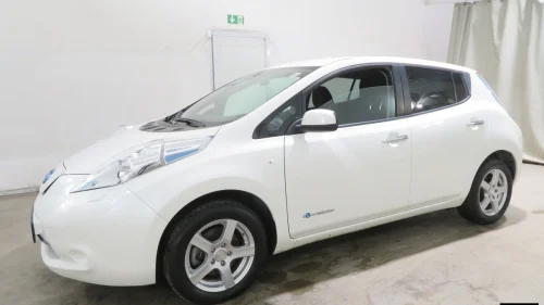NISSAN LEAF KAMERA VARMER NAVI CRUISE