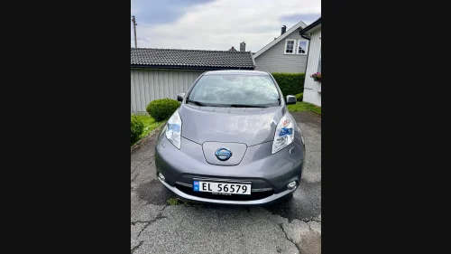 NISSAN LEAF