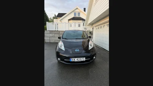 NISSAN LEAF