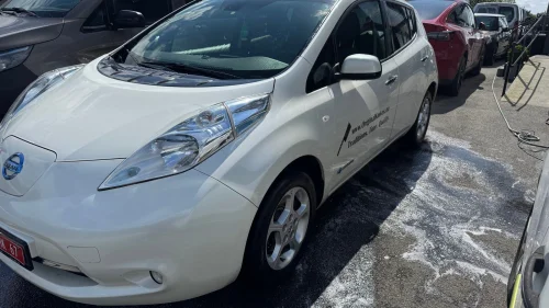 NISSAN LEAF Acenta