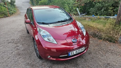 NISSAN LEAF Tekna