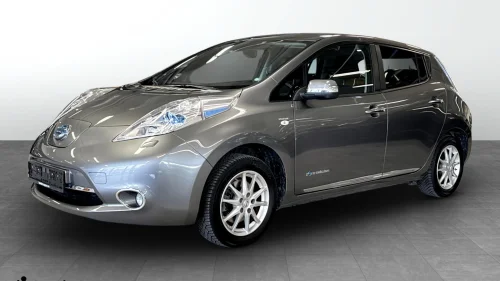 NISSAN LEAF Nordic 24kWh OUTLET/BOSE/ 360 KAMERA/12/12 BATTERI