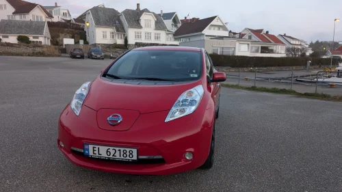 NISSAN LEAF Tekna