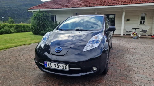 NISSAN LEAF Tekna