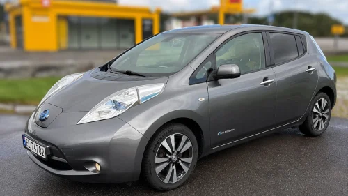 NISSAN LEAF Tekna