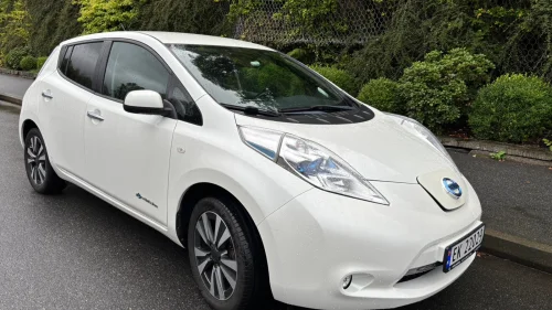 NISSAN LEAF ZE0
