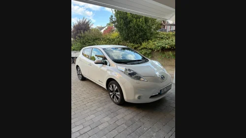 NISSAN LEAF Tekna