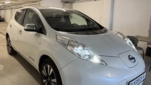 NISSAN LEAF TEKNA/360 KAM/ BOSE