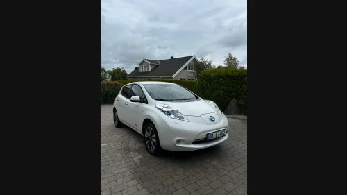 NISSAN LEAF Tekna