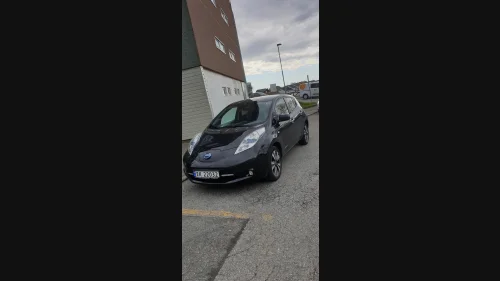 NISSAN LEAF
