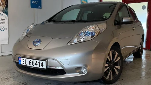 NISSAN Leaf EU 05.2027 // R.KAM // NAVI // CRUISE // 12 / 12 BATT +