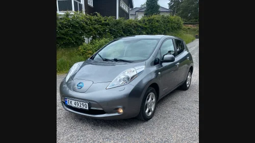 NISSAN Leaf