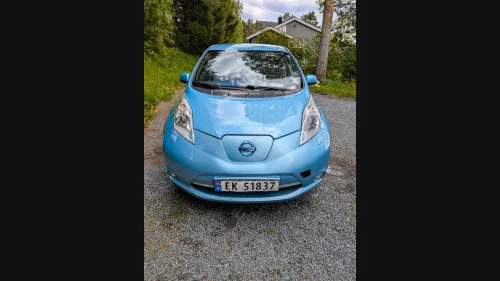 NISSAN Leaf