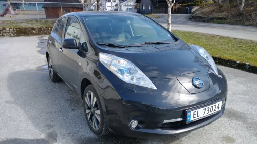 NISSAN LEAF Tekna