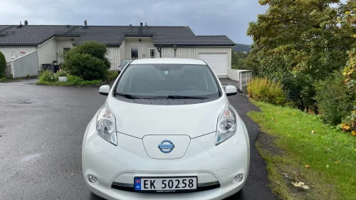 NISSAN Leaf