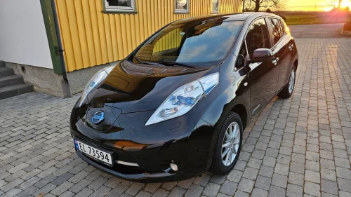 NISSAN LEAF Tekna