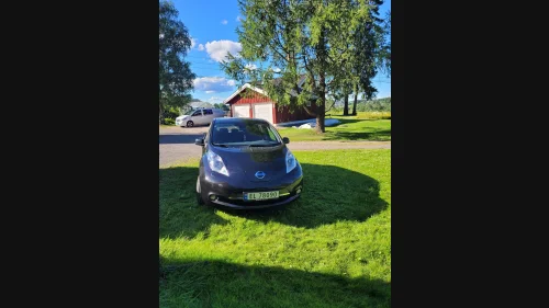 NISSAN LEAF