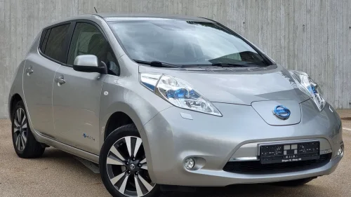 NISSAN LEAF Tekna