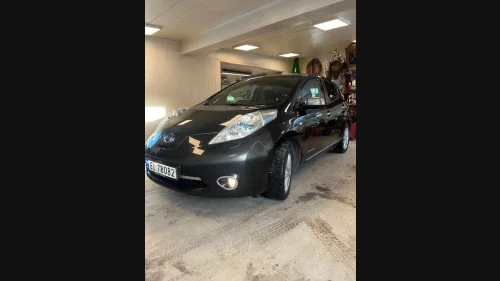 NISSAN LEAF Tekna
