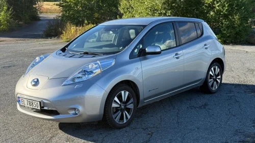 NISSAN LEAF Tekna