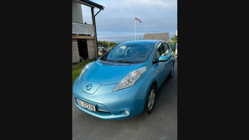 NISSAN LEAF