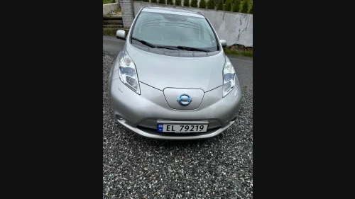 NISSAN LEAF Tekna