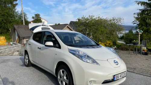 NISSAN Leaf 30kWh LEAF 30KW