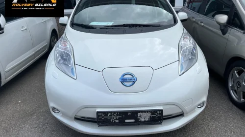 NISSAN LEAF 30kWh 30kW// LAV KM // EU GODKJENT // SOMMER + VINTER DEKK