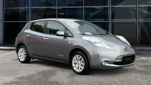 NISSAN Leaf 30kWh Tekna 30kWh Toppmodell/ Skinn/ Rattvarmer/ R-Kam/ Navi+
