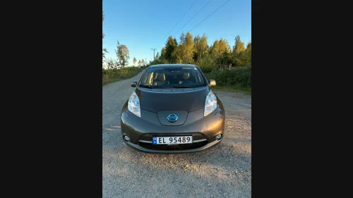NISSAN LEAF 30kWh Tekna/30kWh/vinter+sommer/Cruise/Automat/