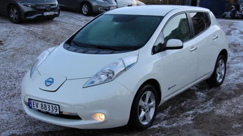 NISSAN Leaf 24kWh GARANTI - 2.gen - varmepumpe - DAB
