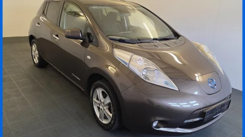 NISSAN Leaf 30kWh LONG RANGE 30kWh /KAMERA/NAVI/CRUISE/LAV KM/**OUTLET!**