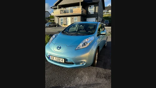 NISSAN Leaf 24kWh