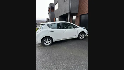 NISSAN Leaf 24kWh