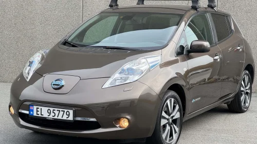 NISSAN LEAF 30kWh Tekna 30kWh / Bose / Skinn / 10 streker / Norsk