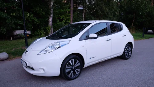 NISSAN Leaf 30kWh Tekna 30kWh