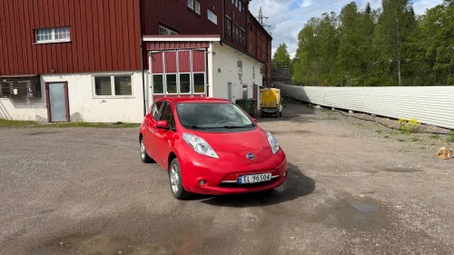 NISSAN LEAF 30kWh Acenta 30kWh / 10/12 batteri / NY EU / BT / NAV / TLF