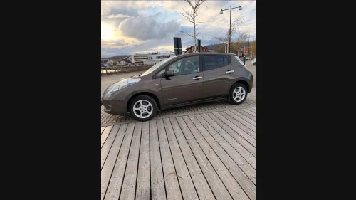 NISSAN LEAF 24kWh Acenta 24kWh